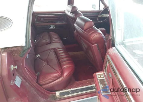 1978 Lincoln Continental z USA, uszkodzony, nr VIN 8YB2A902043